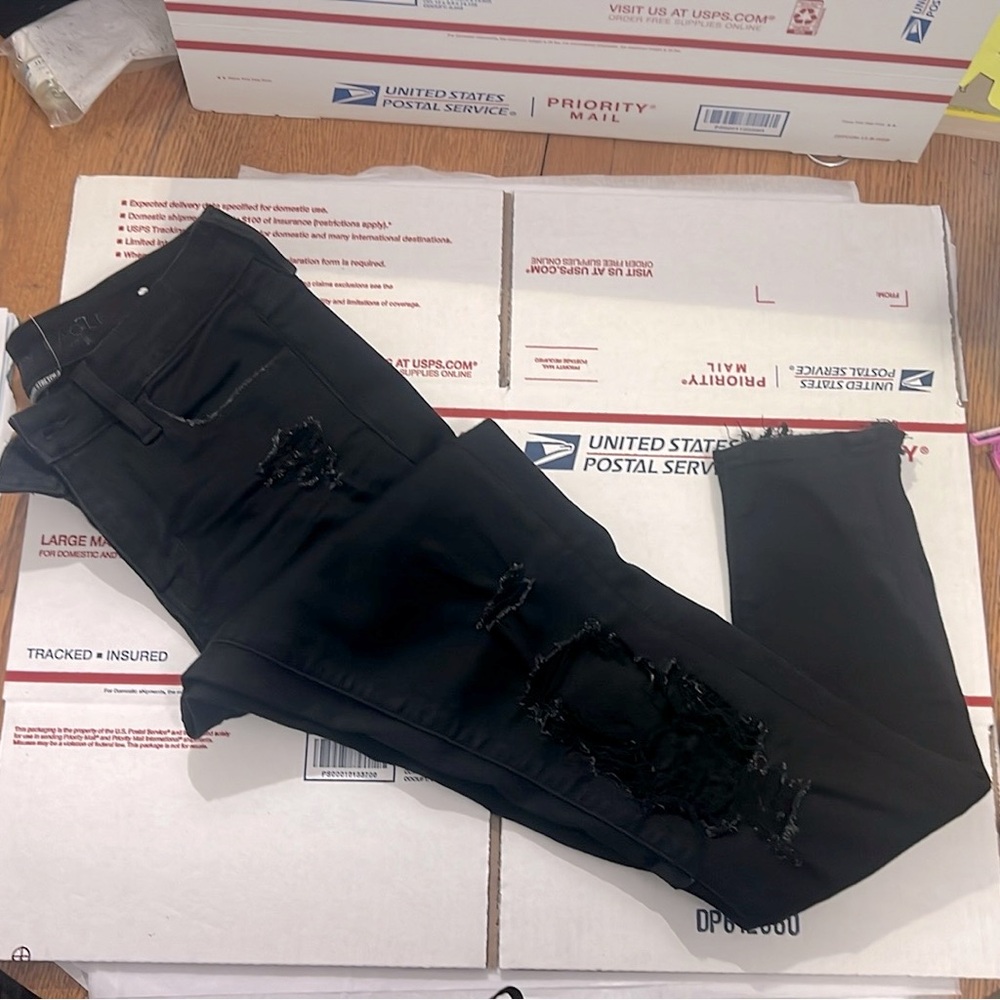 American Eagle distressed jeans